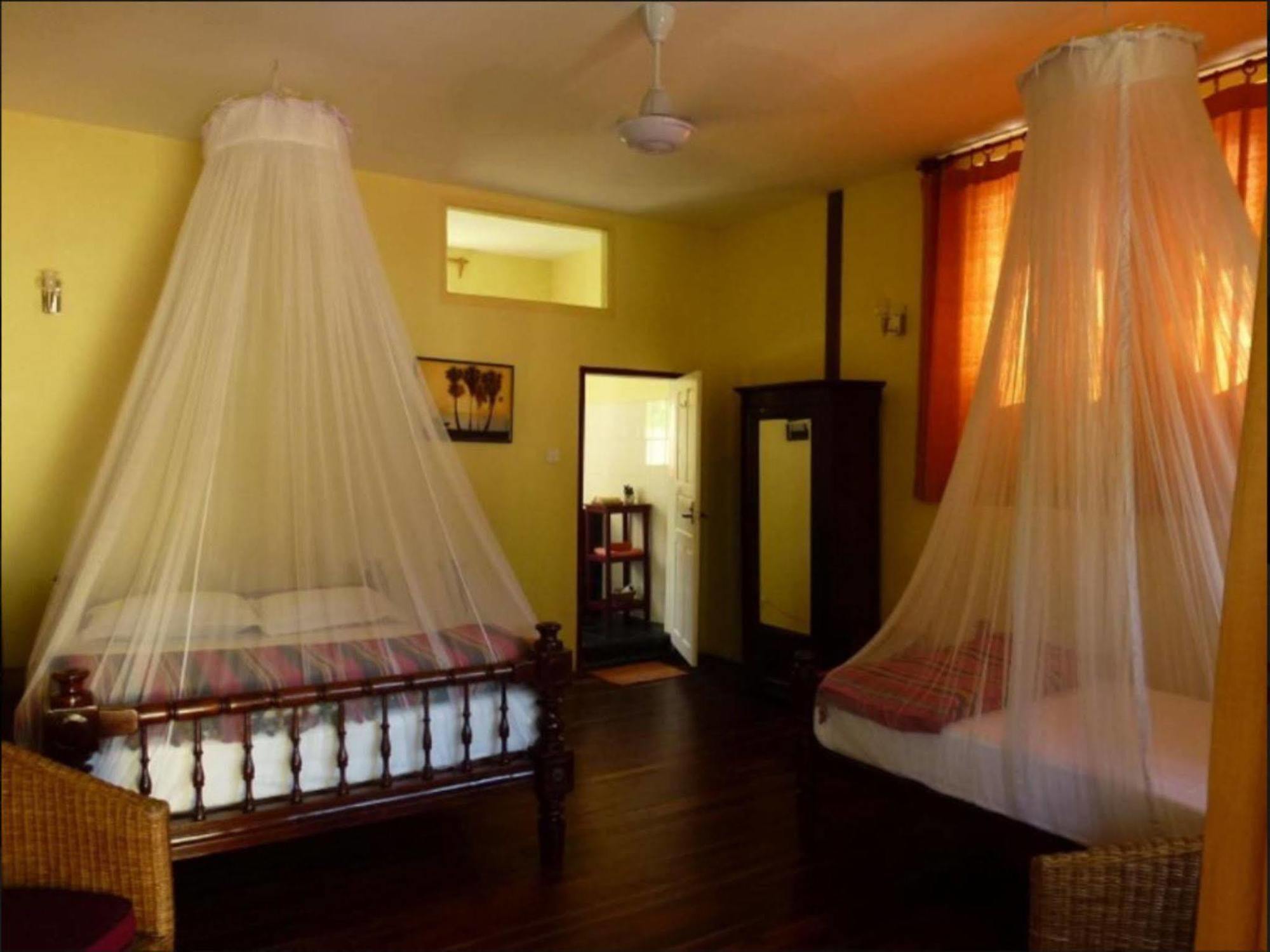 Alamanda Inn, Boutique Hotel And French Restaurant Yangon Exterior foto